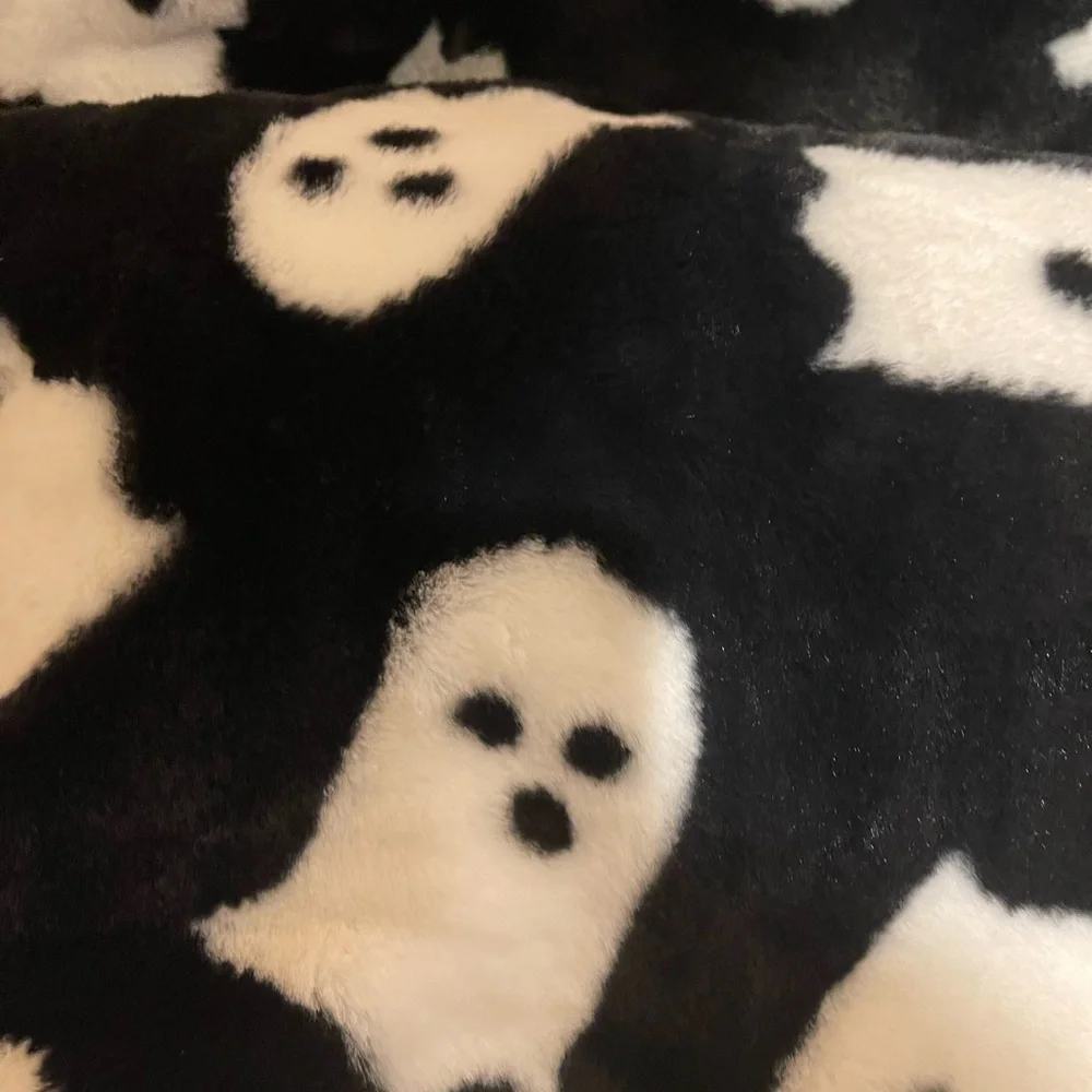 Halloween Storehouse Faux Fur Ghost Throw Blanket